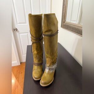 Freebird Coal Tall Boots in Olive green 7
